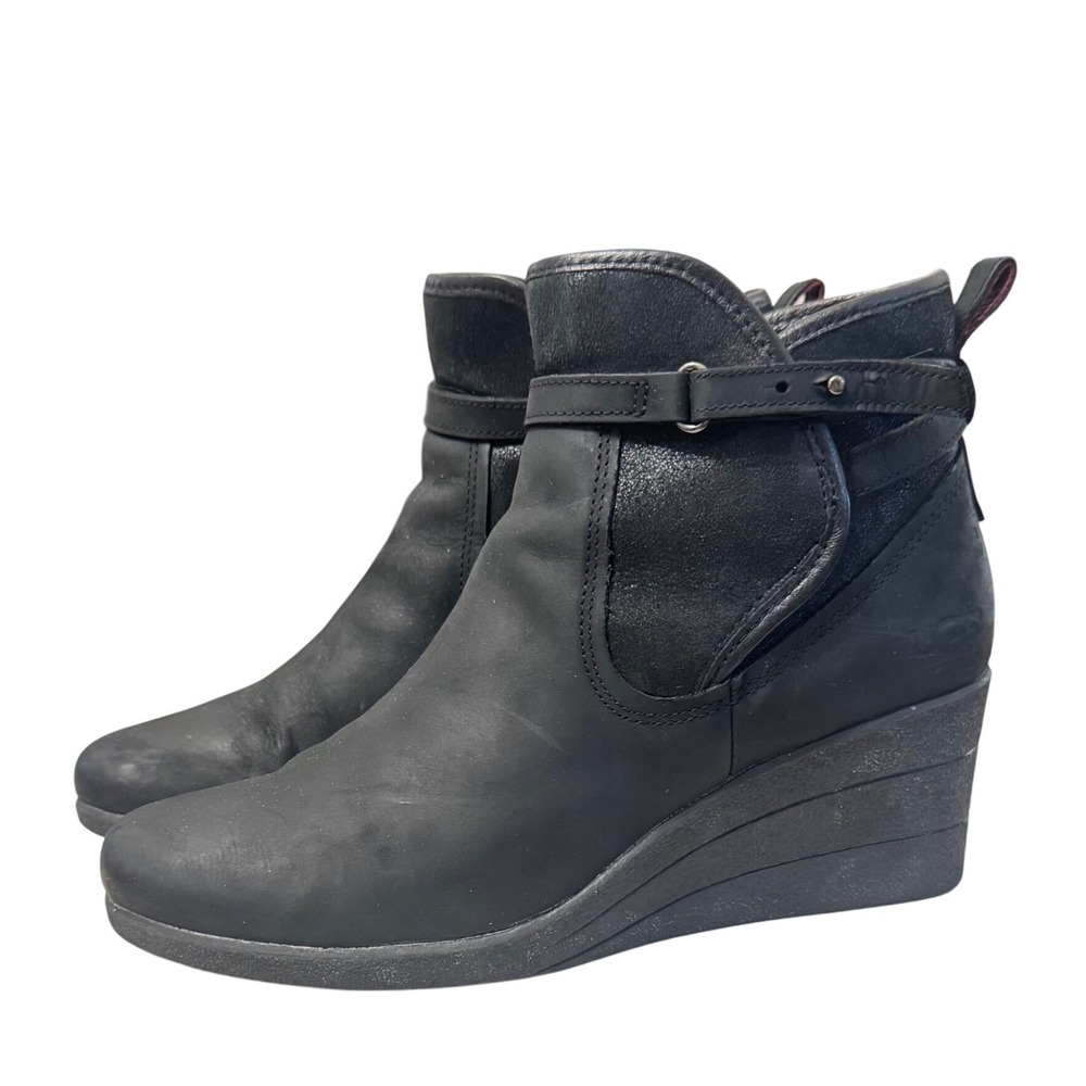 UGG Emalie Ankle Wedge Boots Black‎ Leather Zip Buckle Booties Size 9
